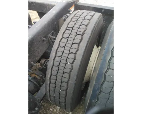 GOODYEAR 295/60R22.5 TIRE