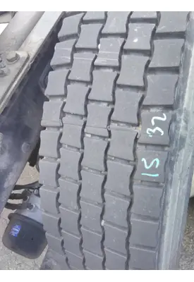 GOODYEAR 295/75R22.5 TIRE