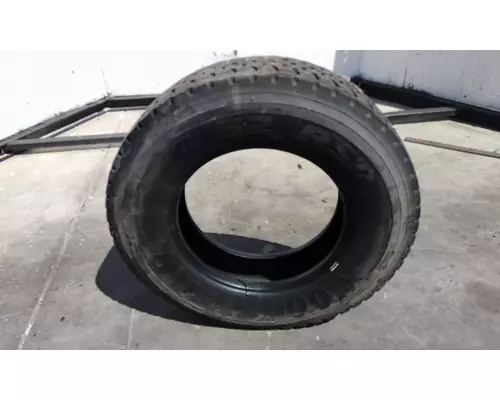 GOODYEAR 295/75R22.5 TIRE