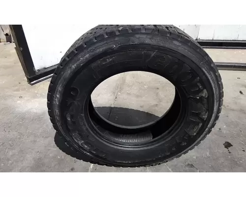 GOODYEAR 295/75R22.5 TIRE