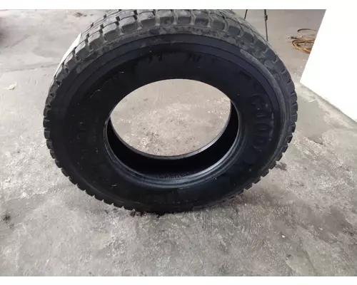 GOODYEAR 295/75R22.5 TIRE