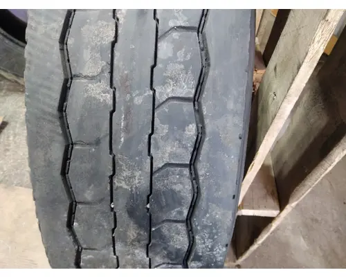 GOODYEAR 295/75R22.5 TIRE