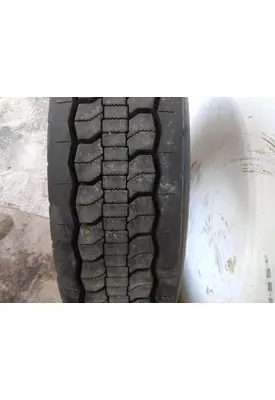 GOODYEAR 295/75R22.5 TIRE