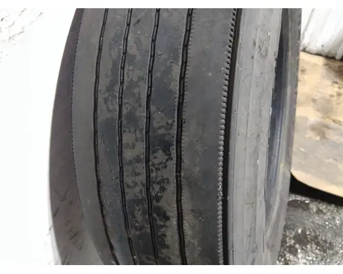 GOODYEAR 295/75R22.5 TIRE
