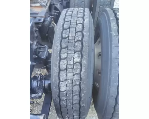 GOODYEAR 295/75R22.5 TIRE