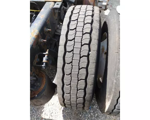 GOODYEAR 295/75R22.5 TIRE