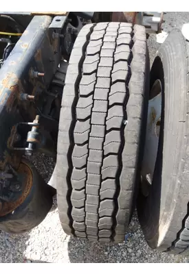 GOODYEAR 295/75R22.5 TIRE