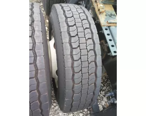 GOODYEAR 295/75R22.5 TIRE