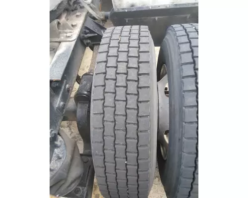 GOODYEAR 295/75R22.5 TIRE