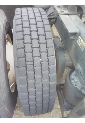 GOODYEAR 295/75R22.5 TIRE