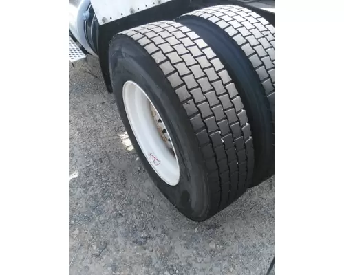 GOODYEAR 295/75R22.5 TIRE