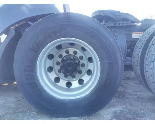 GOODYEAR 295/75R22.5 TIRE