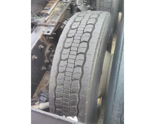 GOODYEAR 295/75R22.5 TIRE