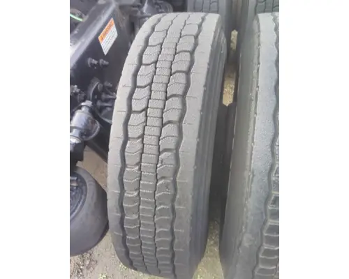 GOODYEAR 295/75R22.5 TIRE