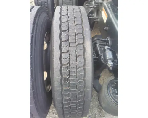 GOODYEAR 295/75R22.5 TIRE