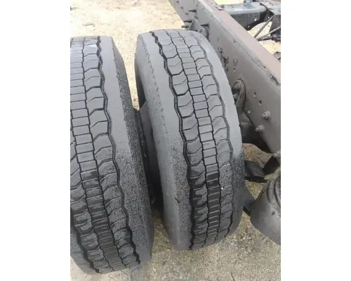 GOODYEAR 295/75R22.5 TIRE