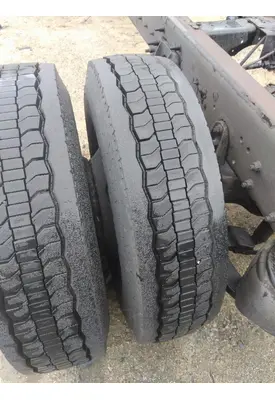 GOODYEAR 295/75R22.5 TIRE