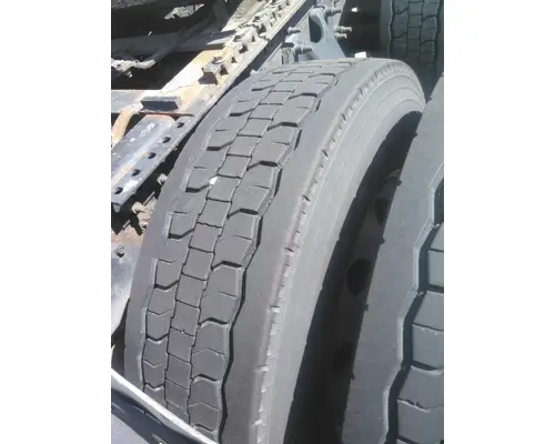 GOODYEAR 295/75R22.5 TIRE