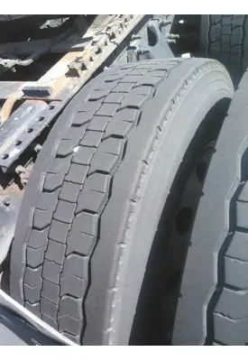 GOODYEAR 295/75R22.5 TIRE