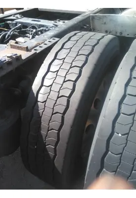 GOODYEAR 295/75R22.5 TIRE