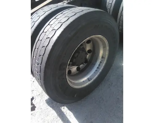 GOODYEAR 295/75R22.5 TIRE