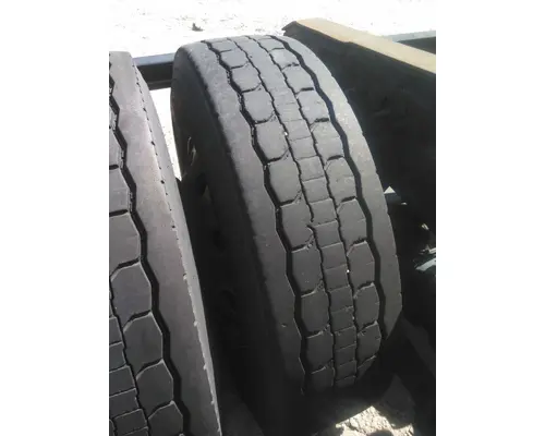 GOODYEAR 295/75R22.5 TIRE