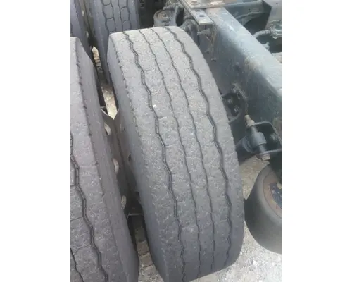 GOODYEAR 295/75R22.5 TIRE