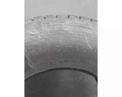 GOODYEAR 295/75R22.5 TIRE