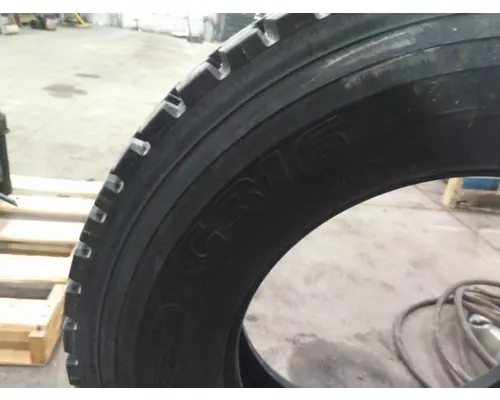 GOODYEAR 295/75R22.5 TIRE