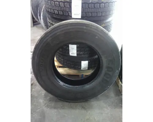 GOODYEAR 295/75R22.5 TIRE