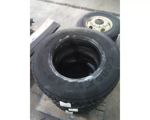 GOODYEAR 295/75R22.5 TIRE