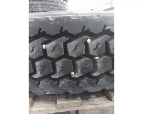 GOODYEAR 295/75R22.5 TIRE