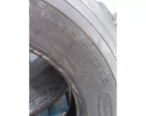 GOODYEAR 295/75R22.5 TIRE