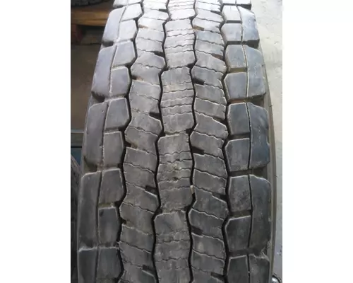 GOODYEAR 295/75R22.5 TIRE