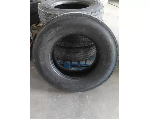 GOODYEAR 295/75R22.5 TIRE