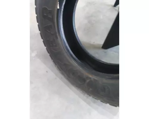GOODYEAR 295/75R22.5 TIRE