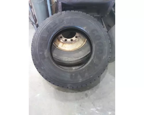 GOODYEAR 295/75R22.5 TIRE