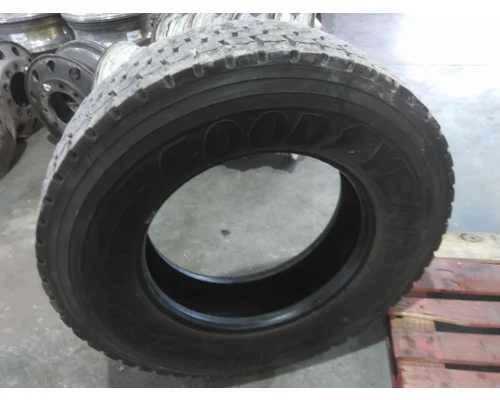 GOODYEAR 295/75R22.5 TIRE