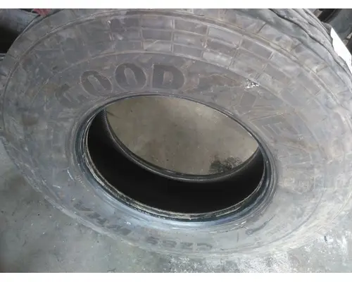 GOODYEAR 315/80R22.5 TIRE