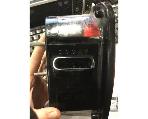 GROTE MISC TAIL LIGHT