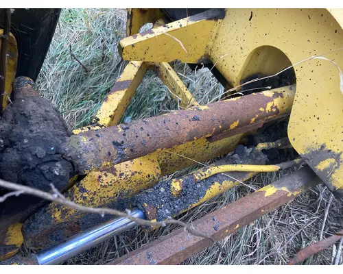 Galion 850B Equip Axle