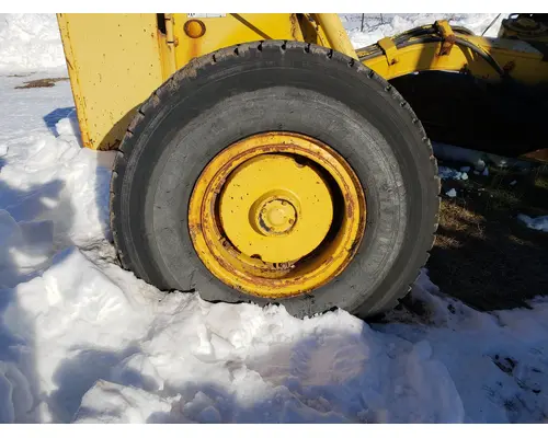 Galion 850B Equip Tire and Rim