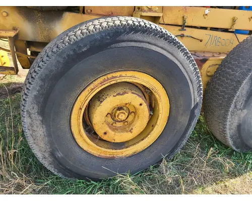 Galion T600B Equip Tire and Rim