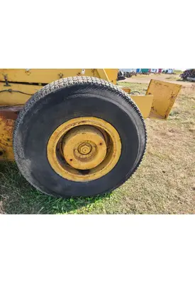 Galion T600B Equip Tire and Rim