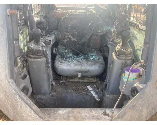 Gehl R220 Equip Cab Assembly