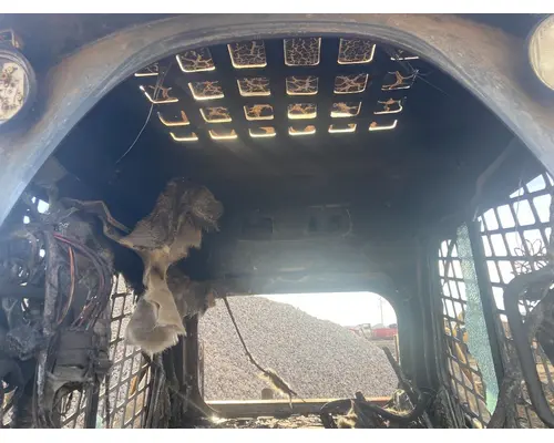 Gehl R220 Equip Cab Assembly