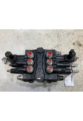 Gehl R220 Equip Hydraulic Valve