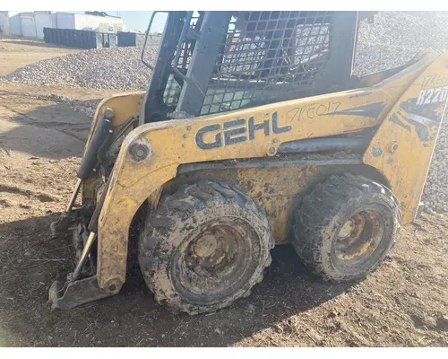 Gehl R220 Equip Loader Arm