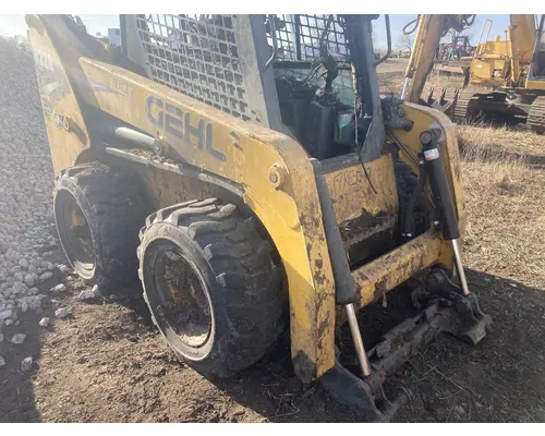 Gehl R220 Equip Loader Arm