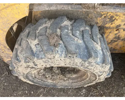 Gehl R220 Equip Tire and Rim